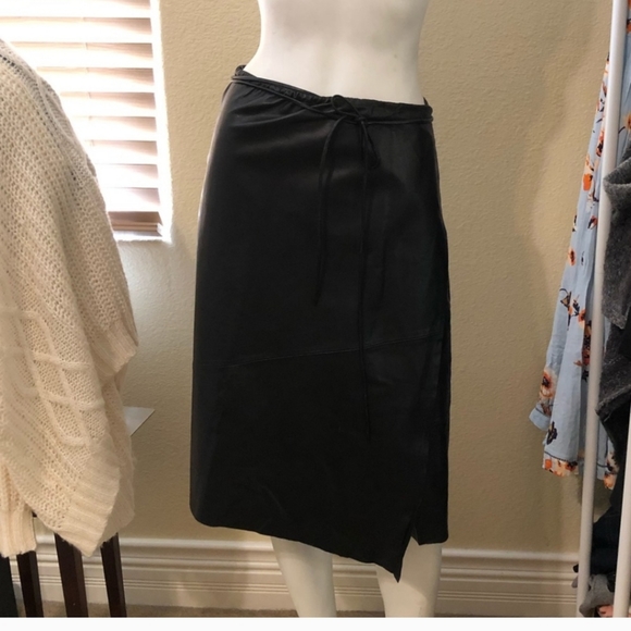 LAMARQUE black soft 💯 leather wrap skirt! L 🖤BRAND NEW! - Picture 4 of 9